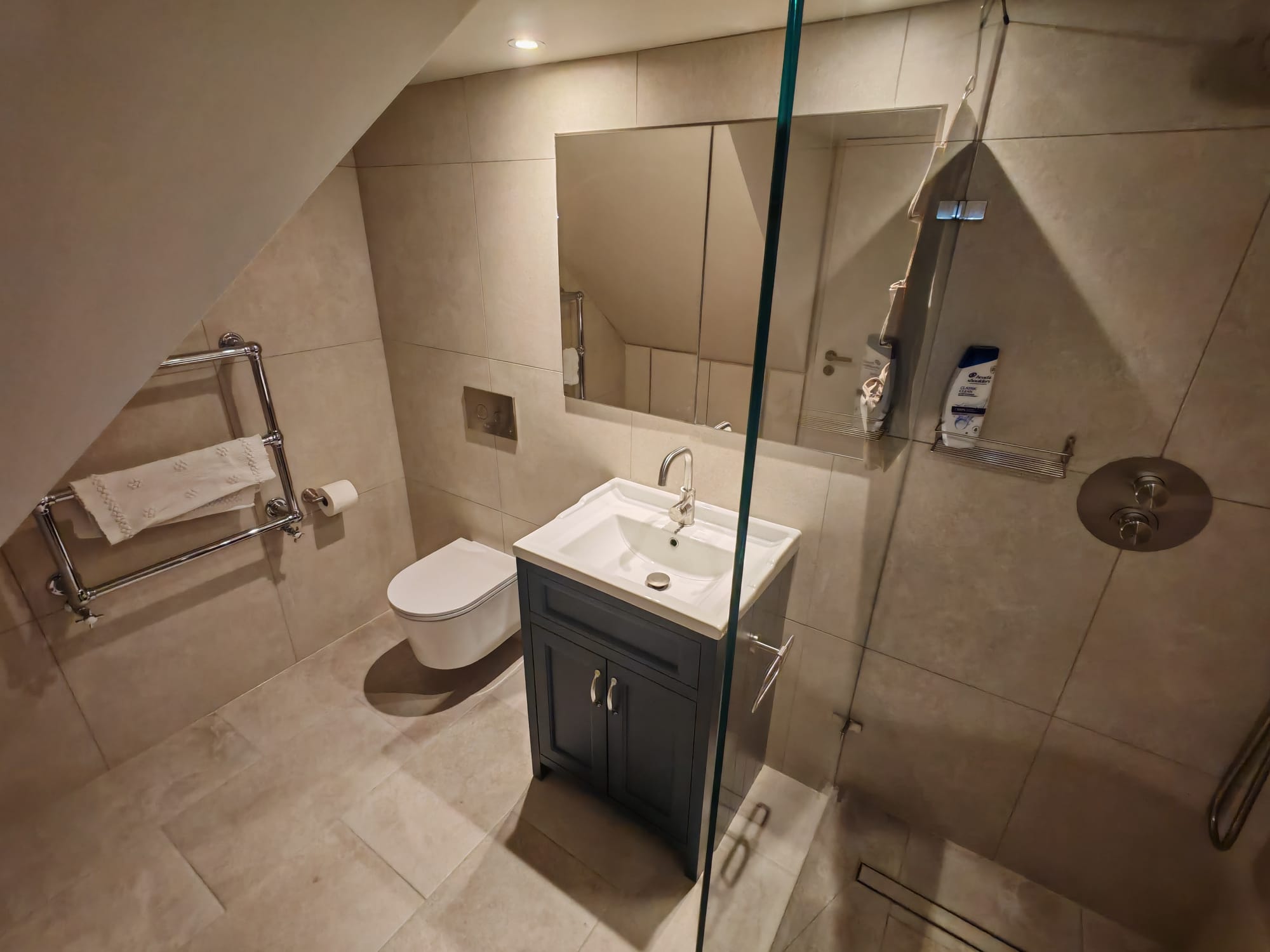 Bathroom fit-outs by Built.Calm, photo 9